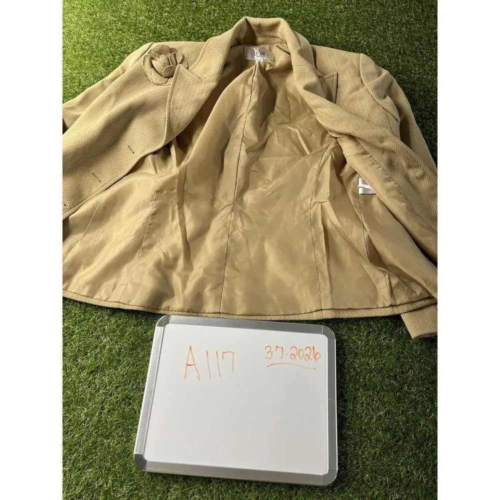 Le Suit classic tan